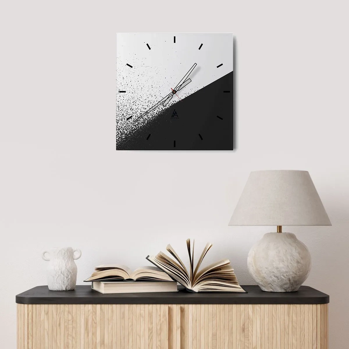 Väggklocka - Klocka på glas - Snabbare, mer - 30x30 cm