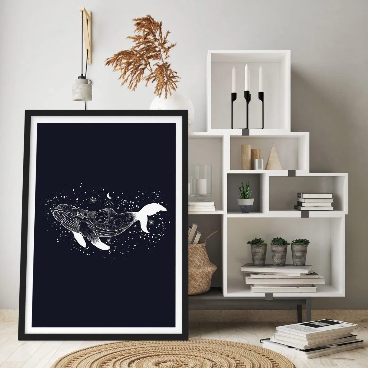 Affisch i svart ram - En rymdval i grafisk stil mot svart bakgrund - 50x70cm - I universumets hav - Modern väggdekoration för vardagsrum och sovrum ARTTOR