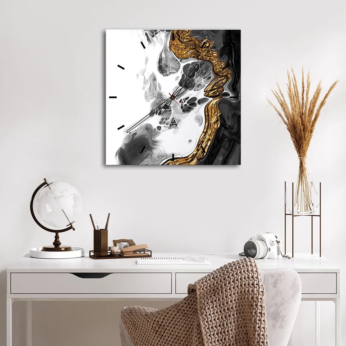 Väggklocka - Klocka på glas - Organisk komposition - 40x40 cm