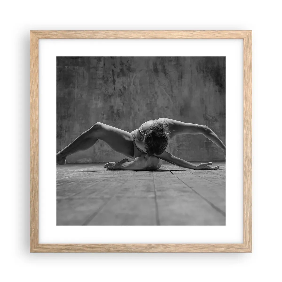 Affisch i ram av ljusek - Upphittad symmetri - 40x40 cm