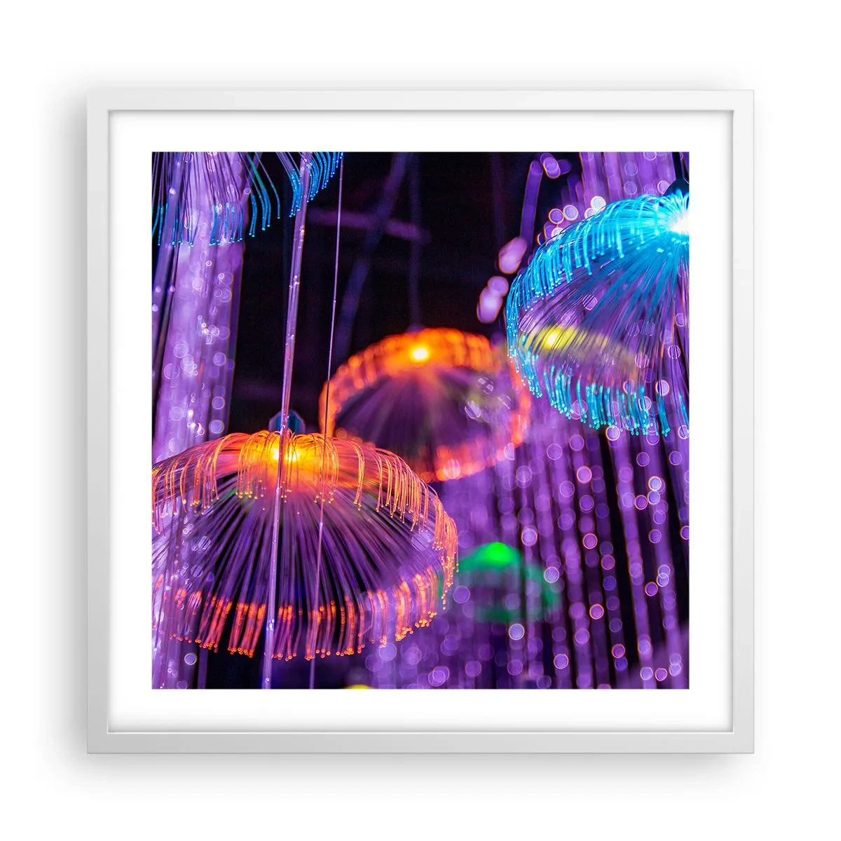 Affisch i vit ram - Lysande fontän - 50x50 cm