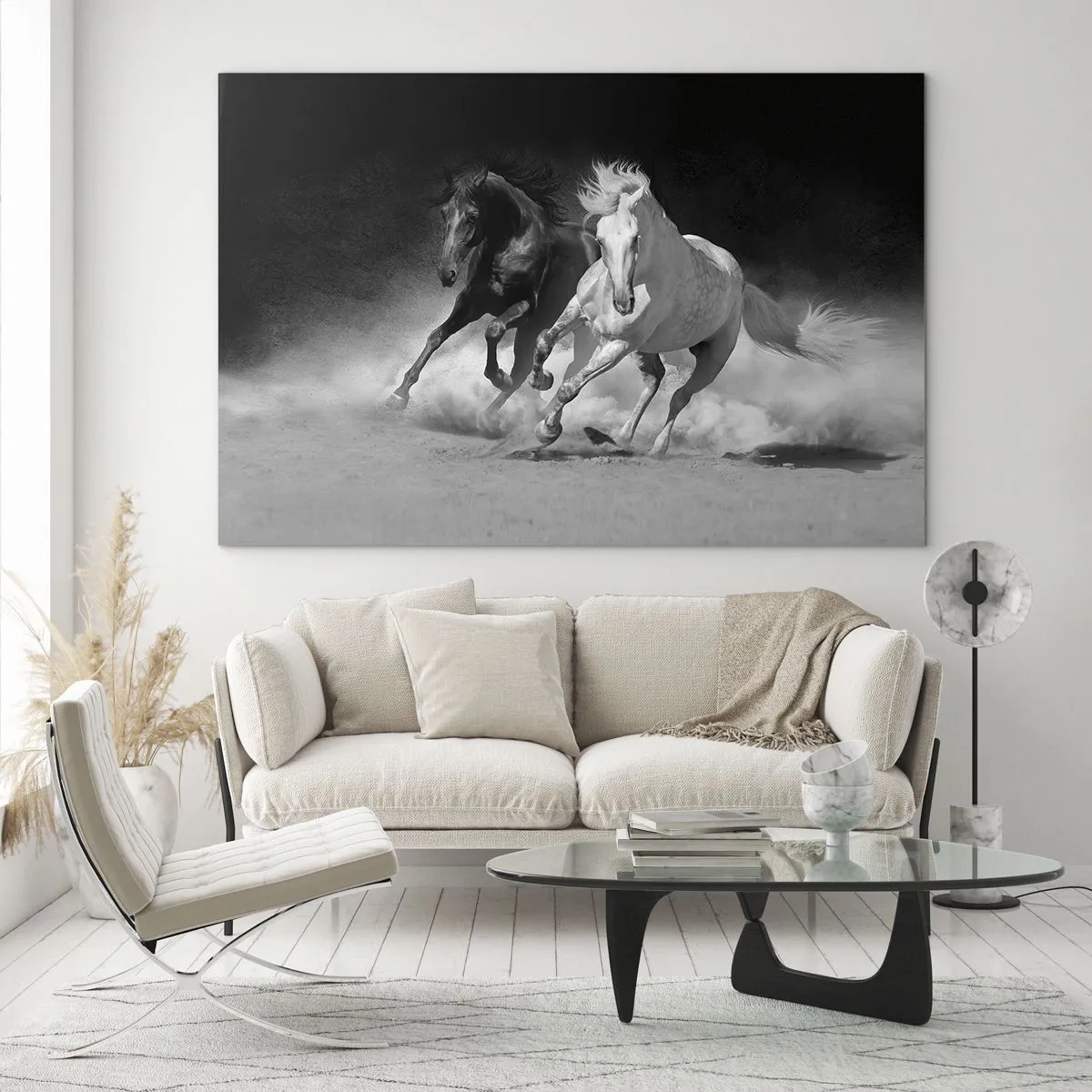 Glastavla - Bild på glas - Springande hästar i svart och vitt - 70x50cm - Frihetens galopp - Modern väggdekoration för vardagsrum och sovrum ARTTOR