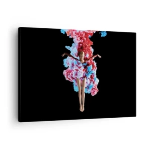 Canvastavla - Bild på duk - En dansare omgiven av färgglad rök mot en svart bakgrund - 70x50cm - Fullt blommande - Modern väggdekoration för vardagsrum och sovrum ARTTOR