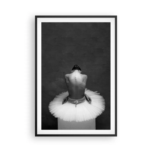 Affisch i svart ram - Hon blommar ut - 61x91 cm