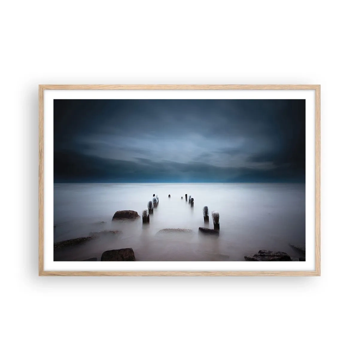 Affisch i ram av ljusek - Fundersam sjö - 91x61 cm