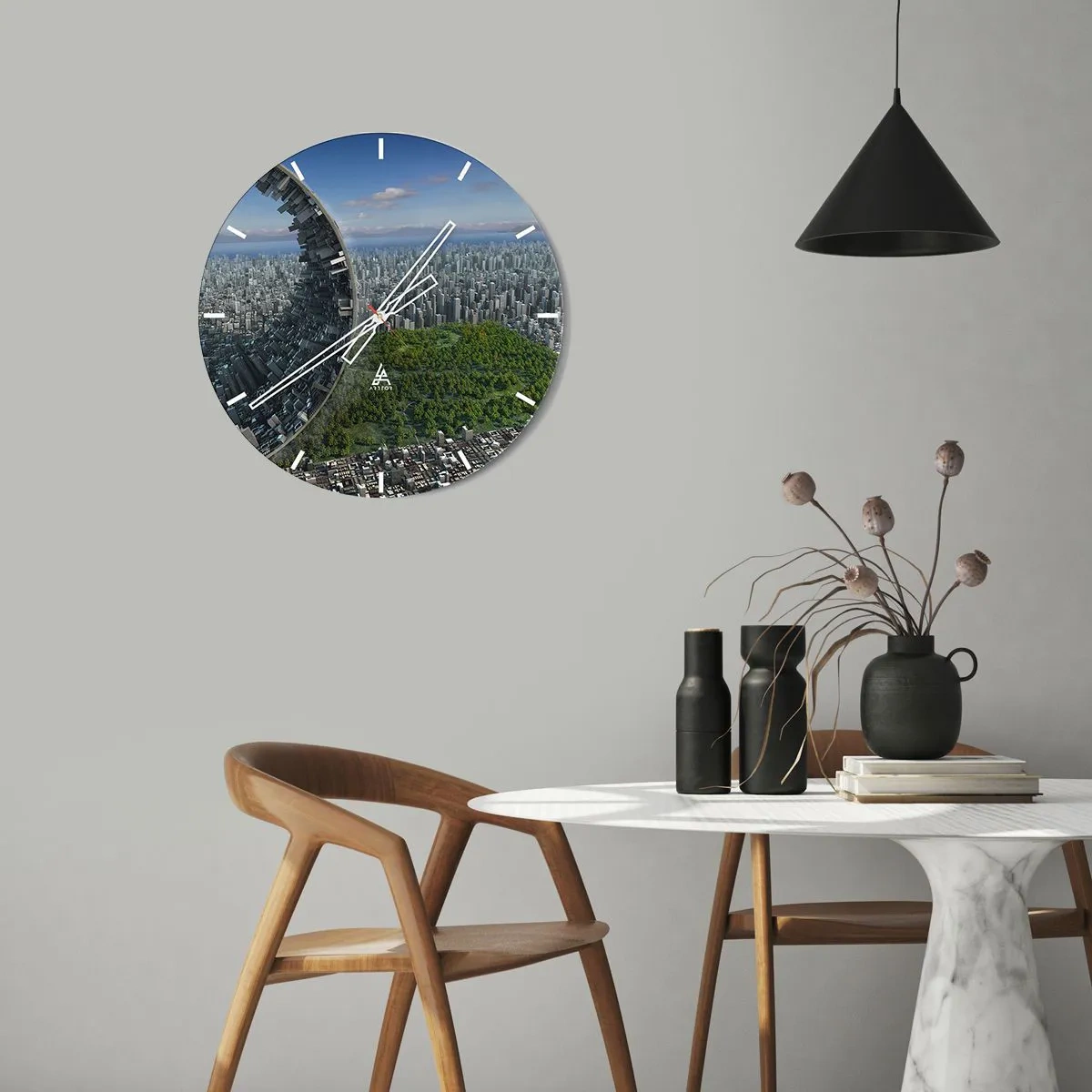 Väggklocka - Klocka på glas - En futuristisk stad med en trasig struktur och grönska i bakgrunden. - 30x30cm - Naturen är evig - Modern väggdekoration för vardagsrum, kök och sovrum ARTTOR