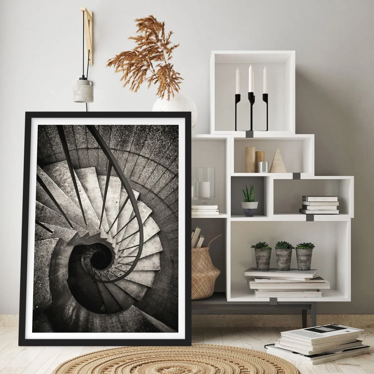 Affisch i svart ram - Svartvitt fotografi av en spiraltrappa ovanifrån - 50x70cm - Uppför trappan, nedför trappan - Modern väggdekoration för vardagsrum och sovrum ARTTOR