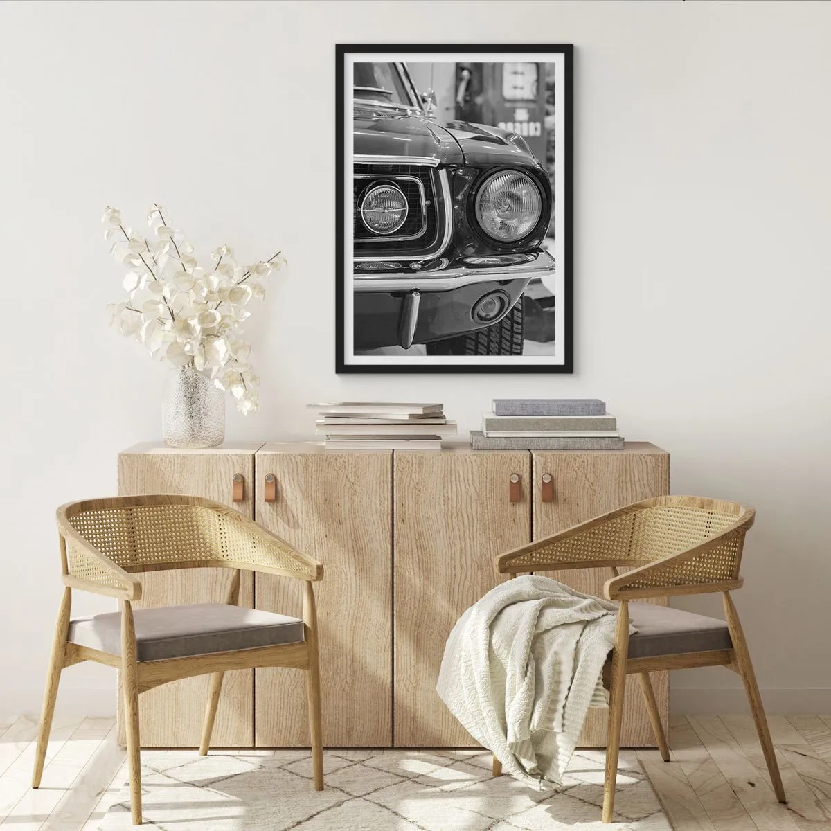 Affisch i svart ram - Svartvit närbild av framsidan av en klassisk bil - 50x70cm - Kör hårt - Modern väggdekoration för vardagsrum och sovrum ARTTOR