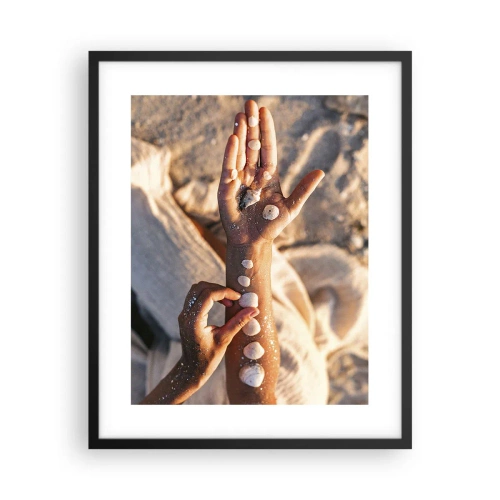 Affisch i svart ram - Skönhet inom handens räckvidd - 40x50 cm