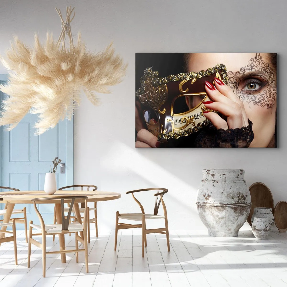 Canvastavla - Bild på duk - En kvinna som bär en venetiansk mask dekorerad med guld och spets. - 70x50cm - Min värld är från barock - Modern väggdekoration för vardagsrum och sovrum ARTTOR