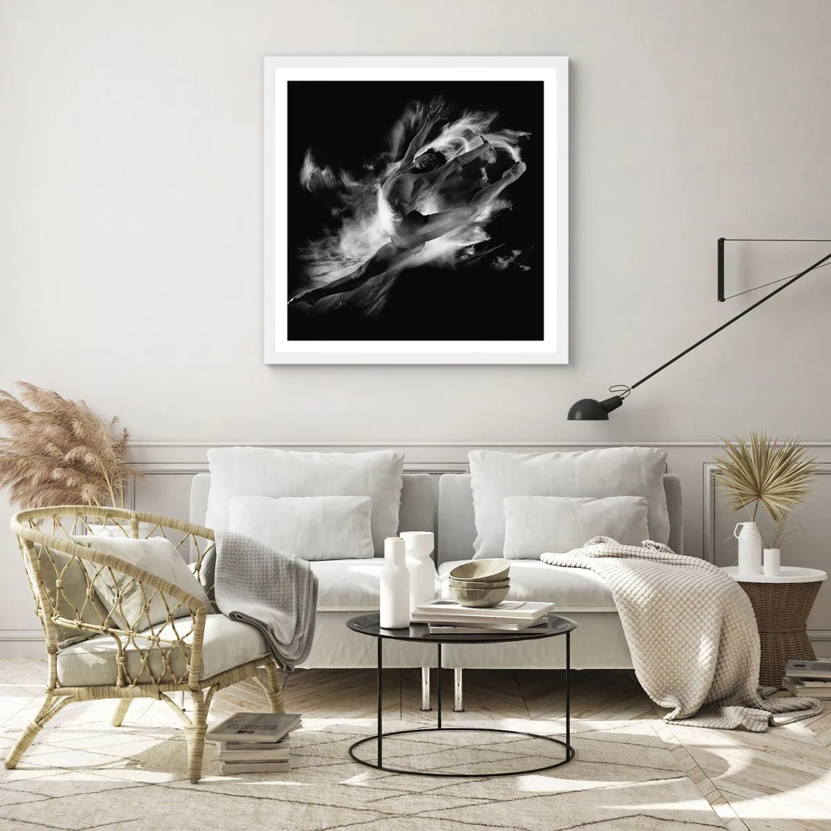 Affisch i vit ram - Fångad i luften - 60x60 cm