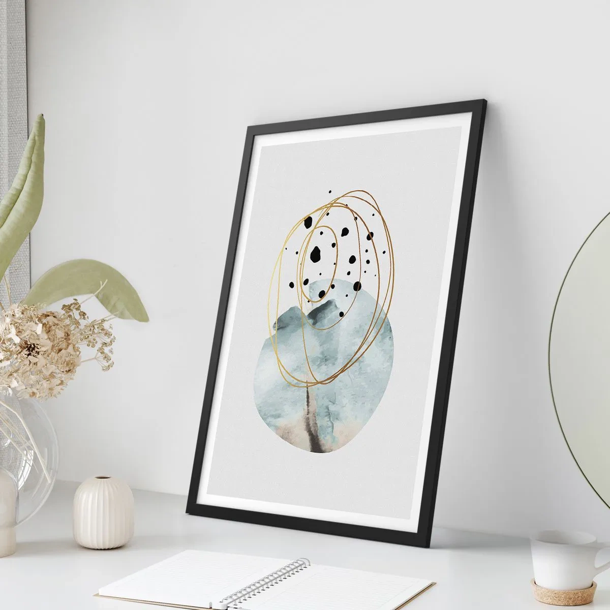 Affisch i svart ram - I rummets famn - 61x91 cm