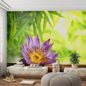 Fototapet Premium Canvas - I asiatisk sol - Blomma, Lotus blomma, Bambu - 100x70 cm