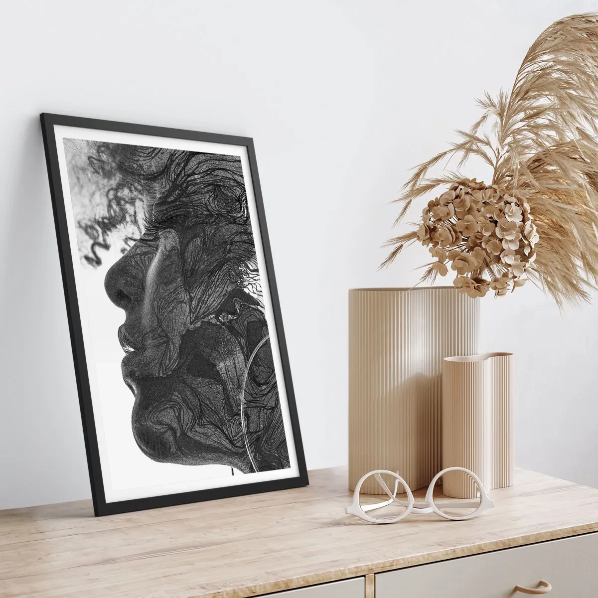 Affisch i svart ram - Profil av en kvinnas ansikte med abstrakta mönster och detaljer - 50x70cm - Tilltrasslad i drömmarna - Modern väggdekoration för vardagsrum och sovrum ARTTOR