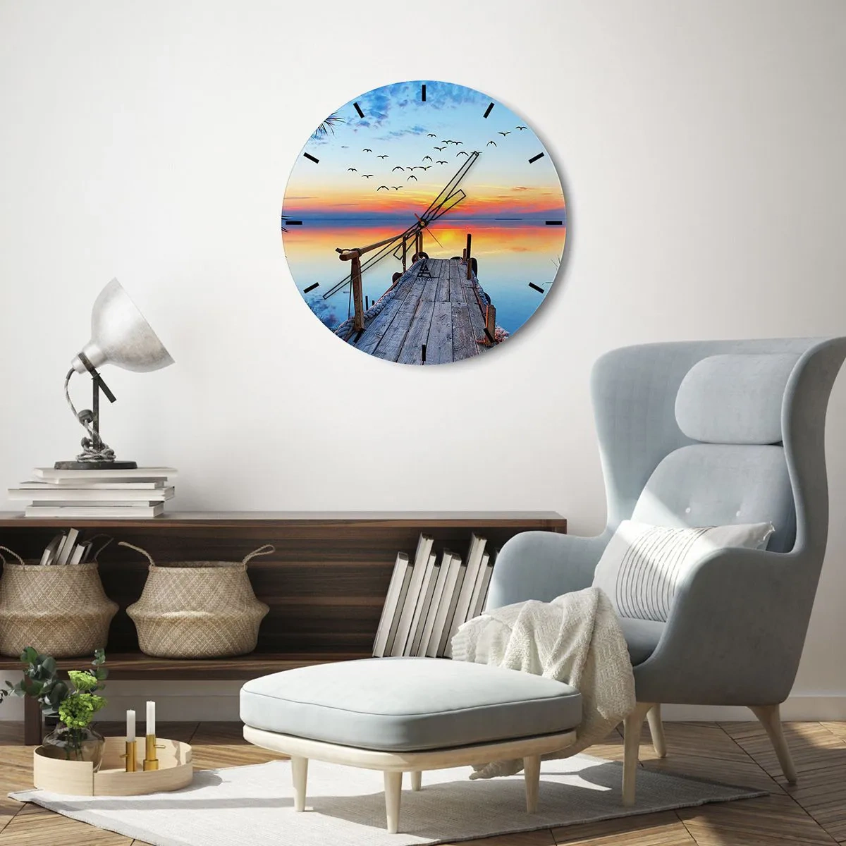 Väggklocka - Klocka på glas - En pir vid sjön i solnedgångens strålar - 30x30cm - Dags att vända hem... - Modern väggdekoration för vardagsrum, kök och sovrum ARTTOR