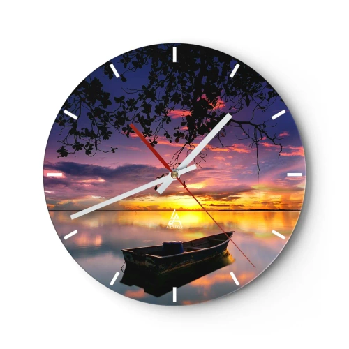 Väggklocka - Klocka på glas - En båt på en sjö i ljuset av den nedgående solen - 30x30cm - "Du verkar hänga i mitten av himmelvalvet…" - Modern väggdekoration för vardagsrum, kök och sovrum ARTTOR