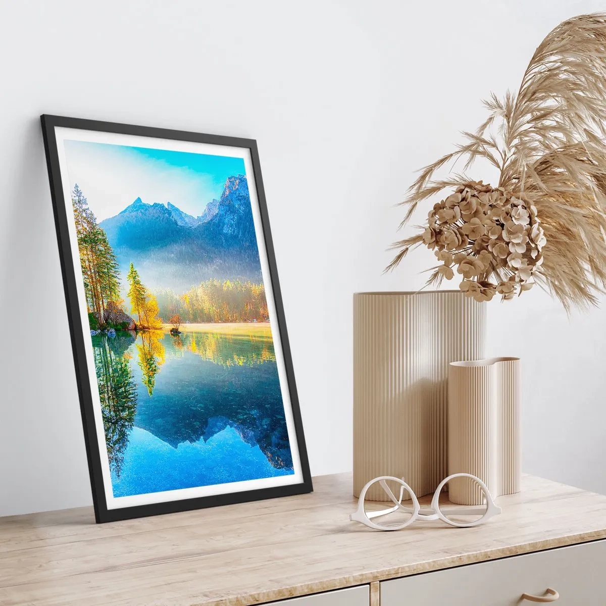 Affisch i svart ram - Majestät och sötma - 70x100 cm