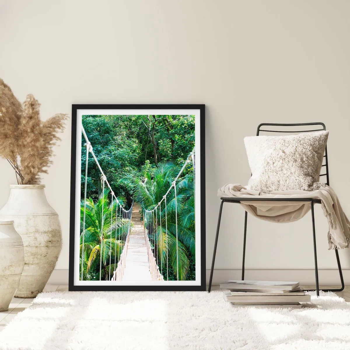 Affisch i svart ram - En hängbro i en tropisk regnskog - 50x70cm - Welcome to the jungle! - Modern väggdekoration för vardagsrum och sovrum ARTTOR