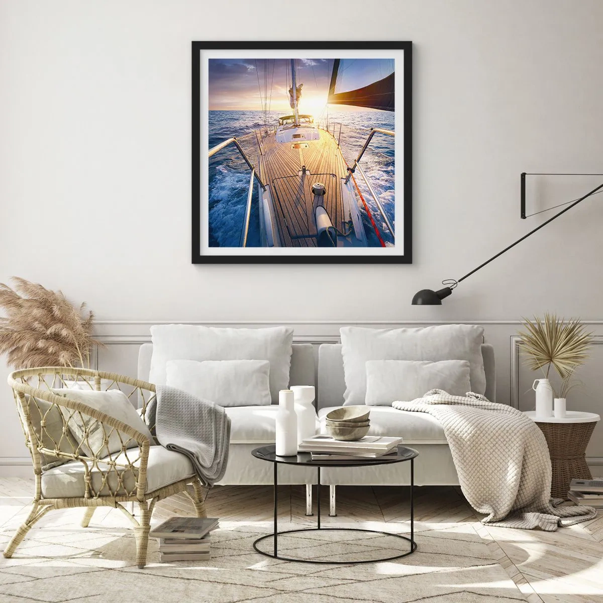 Affisch i svart ram - Springa på vågorna - 50x50 cm