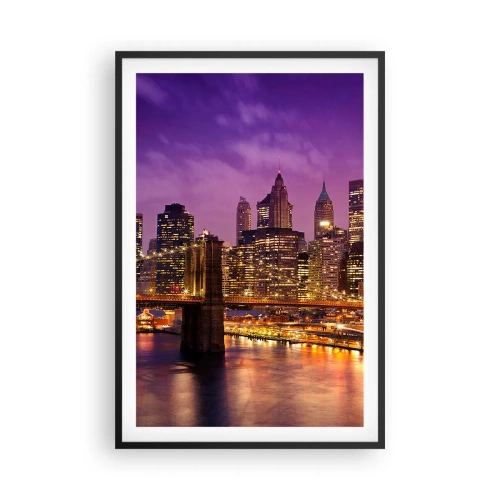 Affisch i svart ram - Manhattan i violett och guld - 61x91 cm