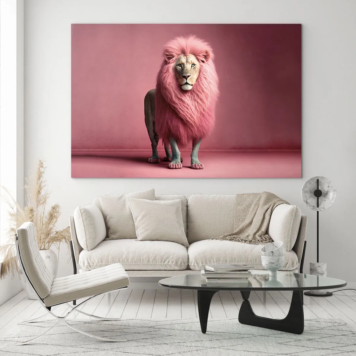 Glastavla - Bild på glas - Ett lejon med rosa man mot en pastellfärgad vägg - 70x50cm - Och du är inte längre rädd - Modern väggdekoration för vardagsrum och sovrum ARTTOR