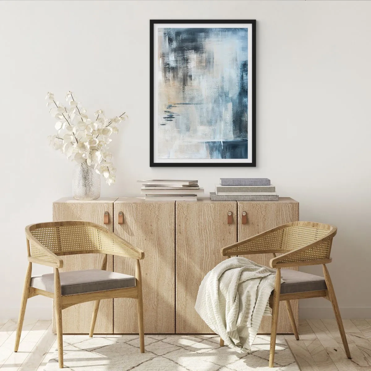 Affisch i svart ram - Abstrakt komposition i nyanser av blått och beige - 50x70cm - Bakom en blå slöja - Modern väggdekoration för vardagsrum och sovrum ARTTOR