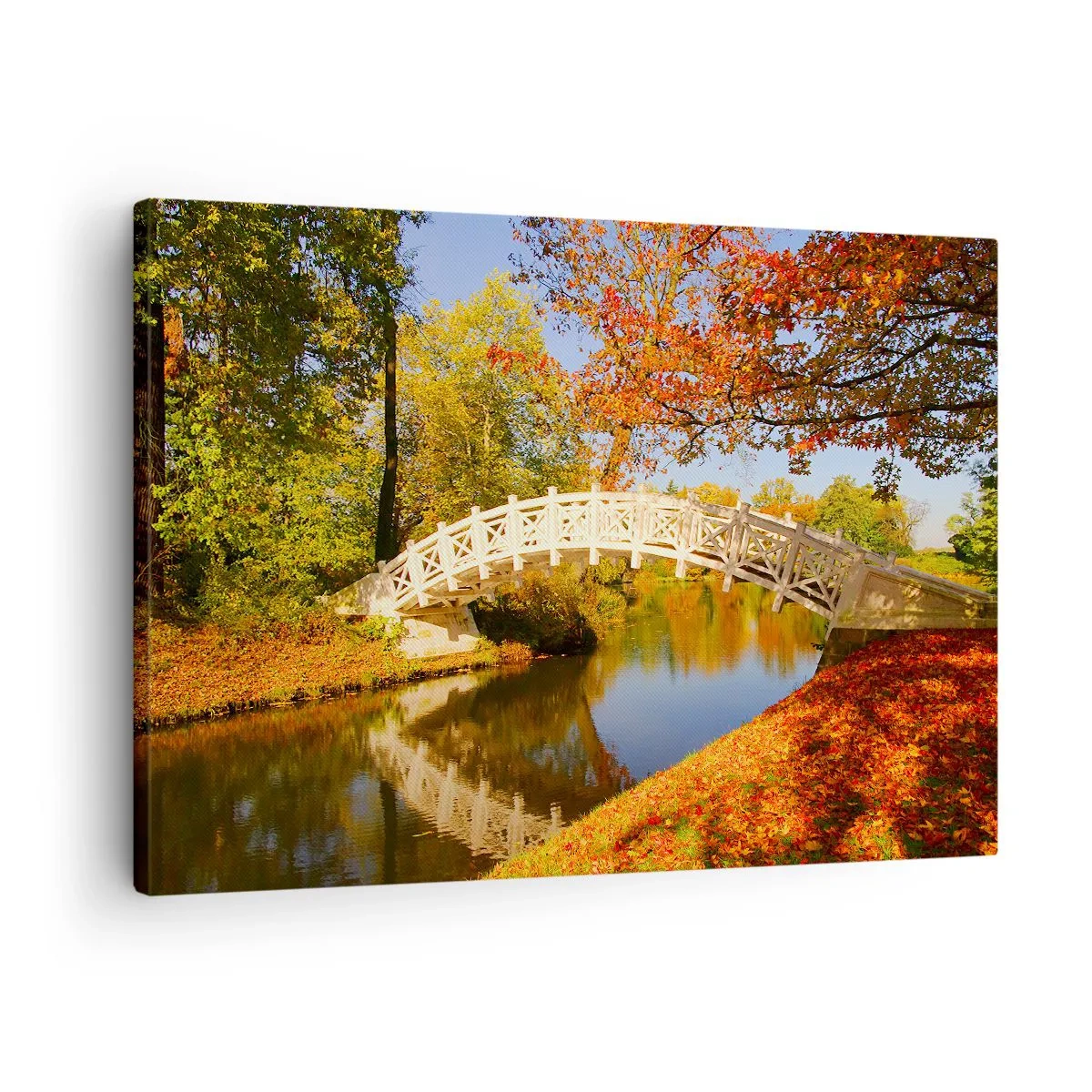 Canvastavla - Bild på duk - En bro i en park omgiven av höstlöv över lugnt vatten - 70x50cm - På suckarnas vita bro - Modern väggdekoration för vardagsrum och sovrum ARTTOR