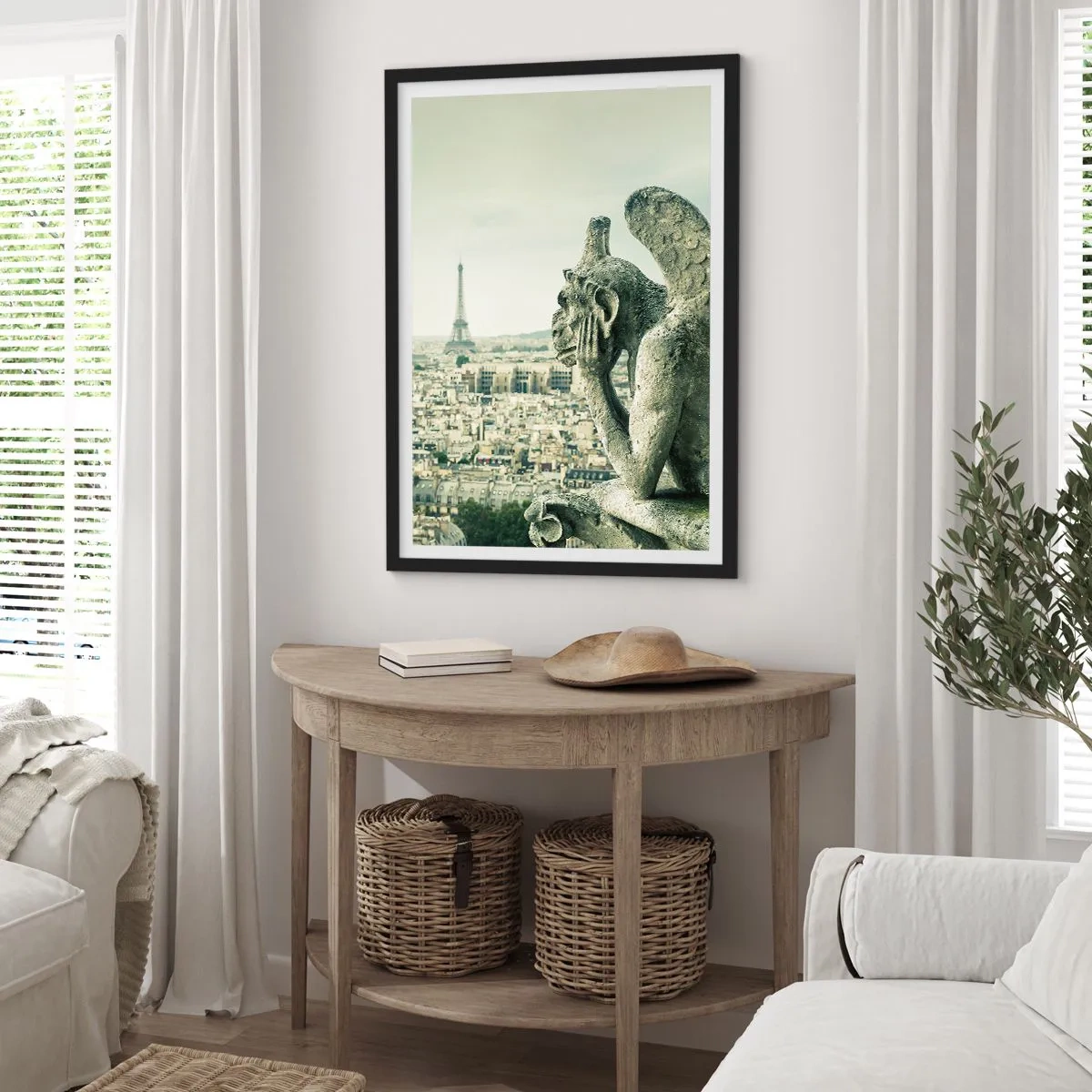 Affisch i svart ram - En gargoyle med utsikt över Eiffeltornet och Paris silhuett - 50x70cm - Ett samtal i Paris - Modern väggdekoration för vardagsrum och sovrum ARTTOR