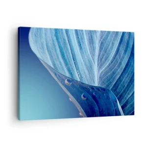 Canvastavla - Bild på duk - Ett blått blad med synliga vattendroppar - 70x50cm - Dolda droppar av blått - Modern väggdekoration för vardagsrum och sovrum ARTTOR