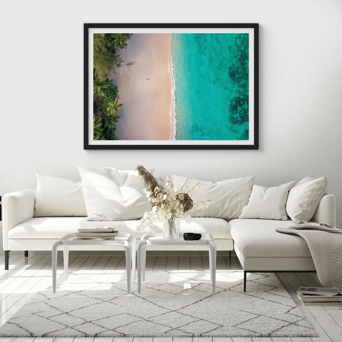 Affisch i svart ram - En strand i paradiset - 91x61 cm