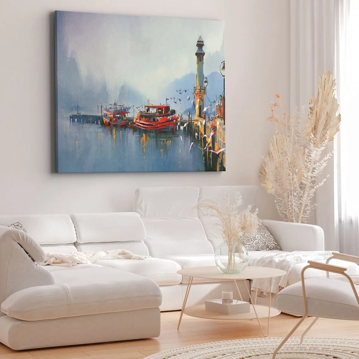 Canvastavla - Bild på duk - En hamn med röda båtar omgivna av ett dimmigt landskap - 70x50cm - Världens ände - Modern väggdekoration för vardagsrum och sovrum ARTTOR