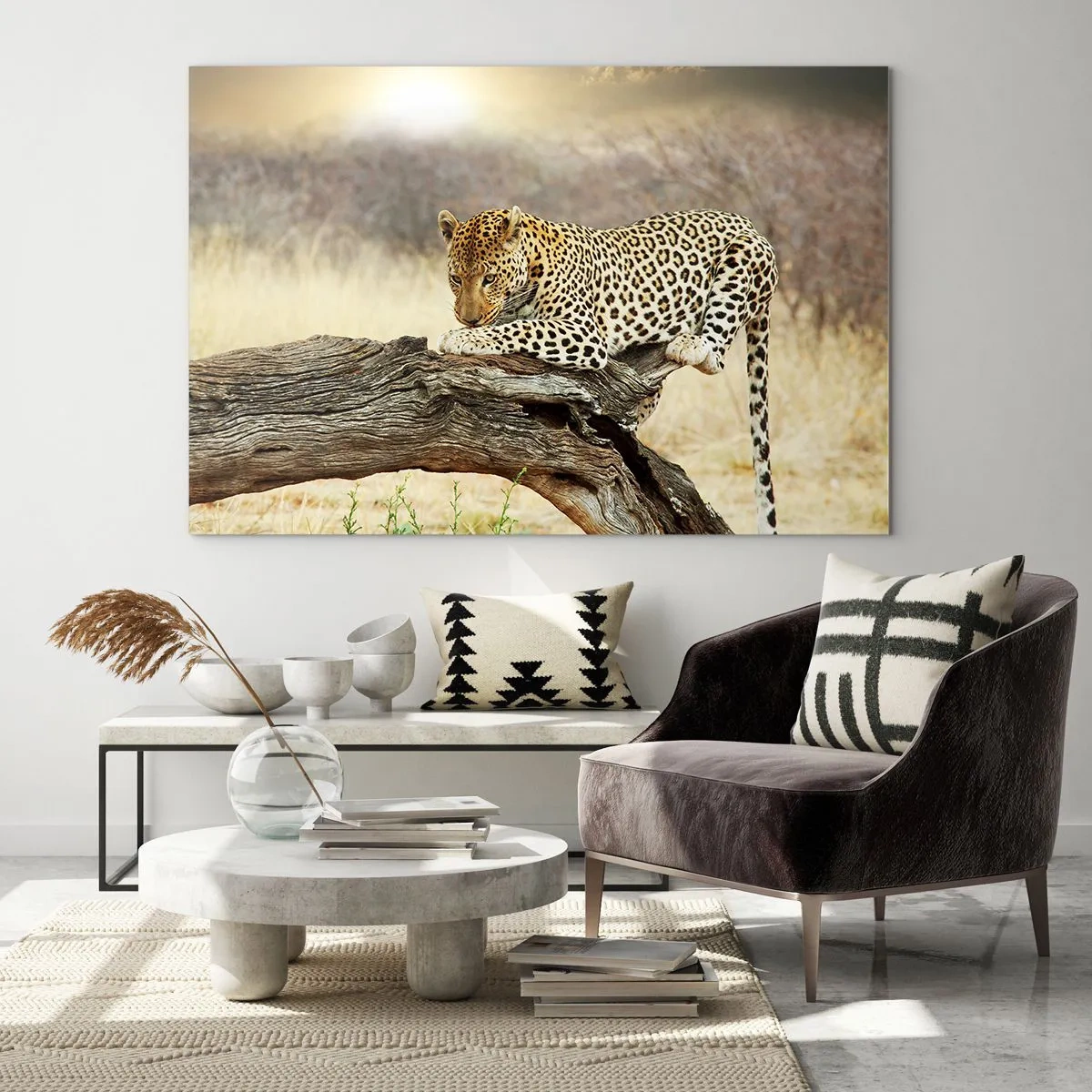 Glastavla - Bild på glas - En leopard som vilar på en trägren - 70x50cm - Jag går min egen väg - Modern väggdekoration för vardagsrum och sovrum ARTTOR
