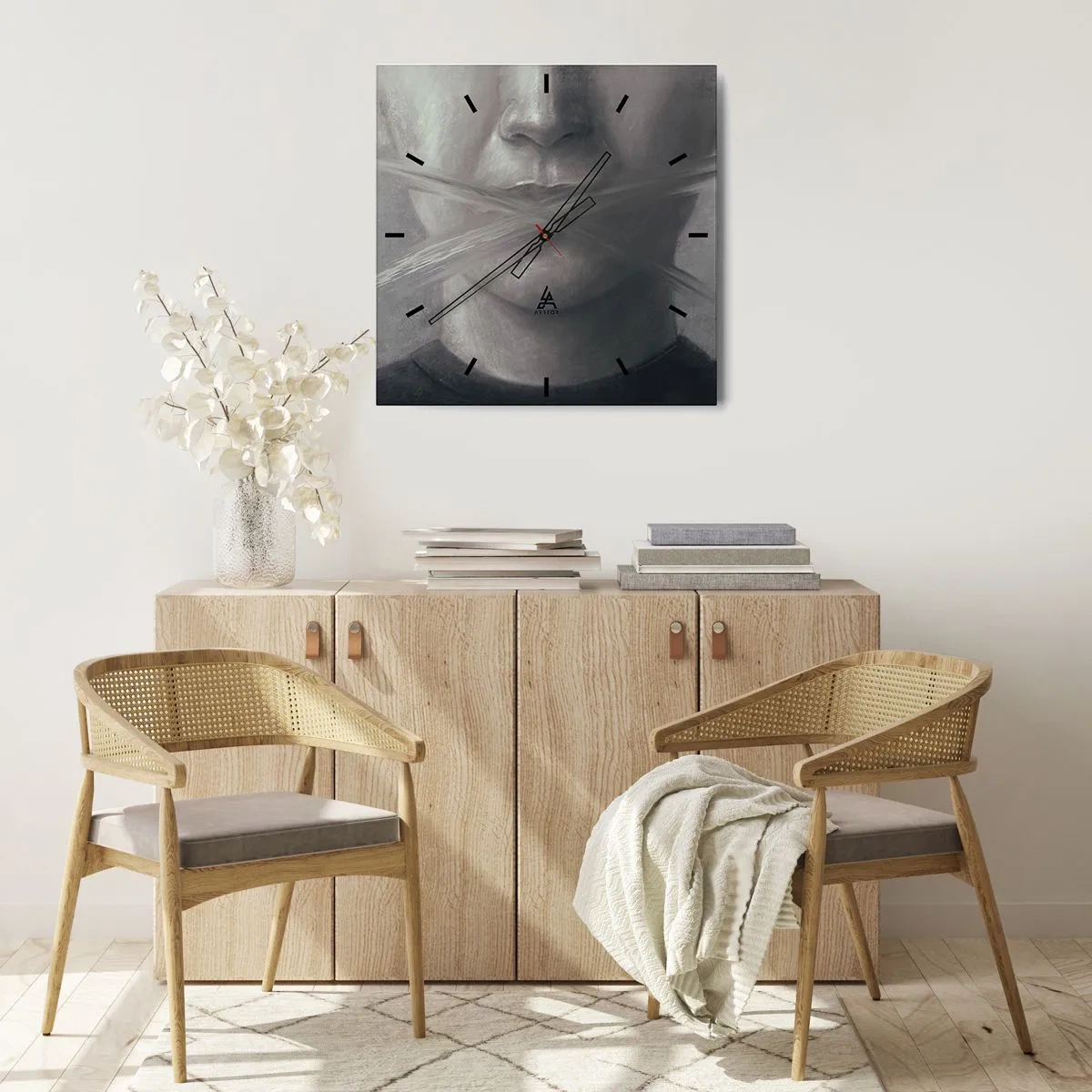 Väggklocka - Klocka på glas - Inte ett ord - 40x40 cm