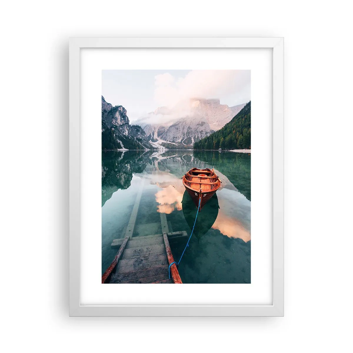 Affisch i vit ram - Lugn bergsömn - 30x40 cm