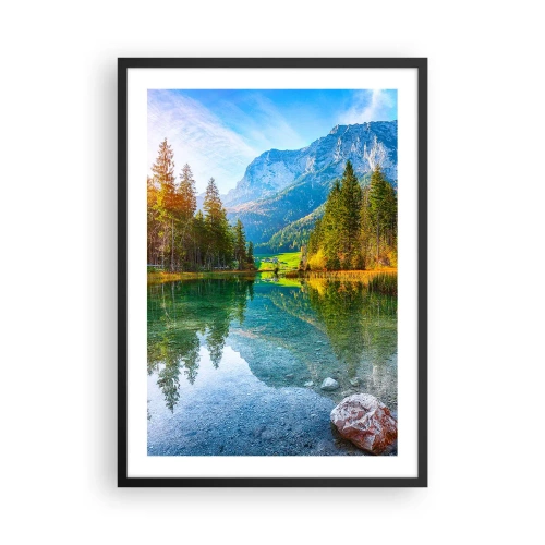 Affisch i svart ram - En sjö i bergen omgiven av träd och bergens reflektion i vattnet - 50x70cm - Höstens mildhet - Modern väggdekoration för vardagsrum och sovrum ARTTOR