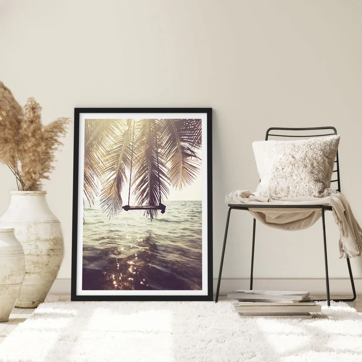 Affisch i svart ram - En gunga under palmerna vid det lugna havet - 50x70cm - Gunga i molnen hur mycket du vill - Modern väggdekoration för vardagsrum och sovrum ARTTOR