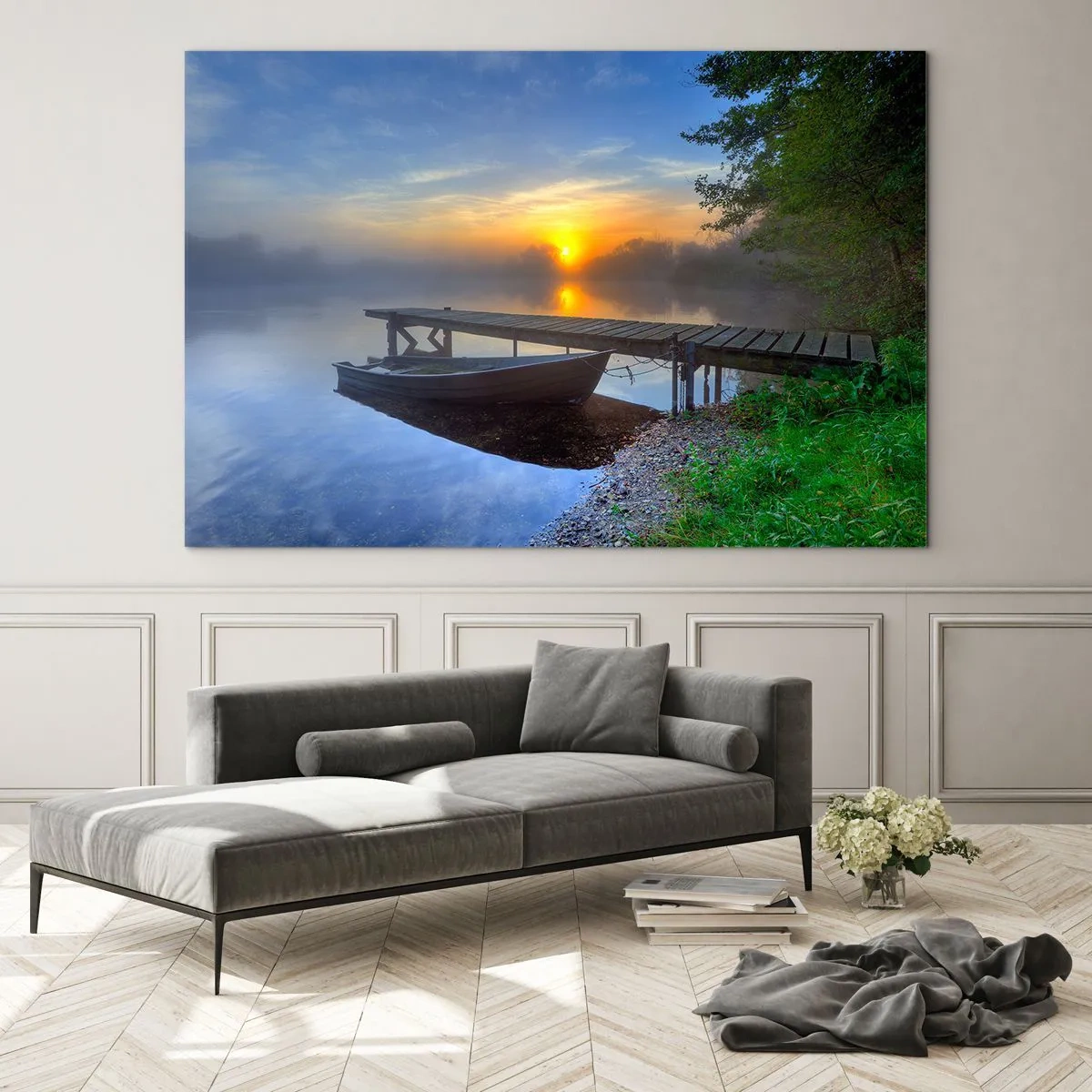 Glastavla - Bild på glas - En båt vid piren vid soluppgången på sjön - 70x50cm - Det vanliga förvandlas till det magiska - Modern väggdekoration för vardagsrum och sovrum ARTTOR