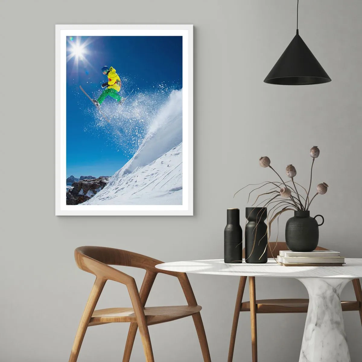 Affisch i vit ram - Dansar med fjällen - 70x100 cm