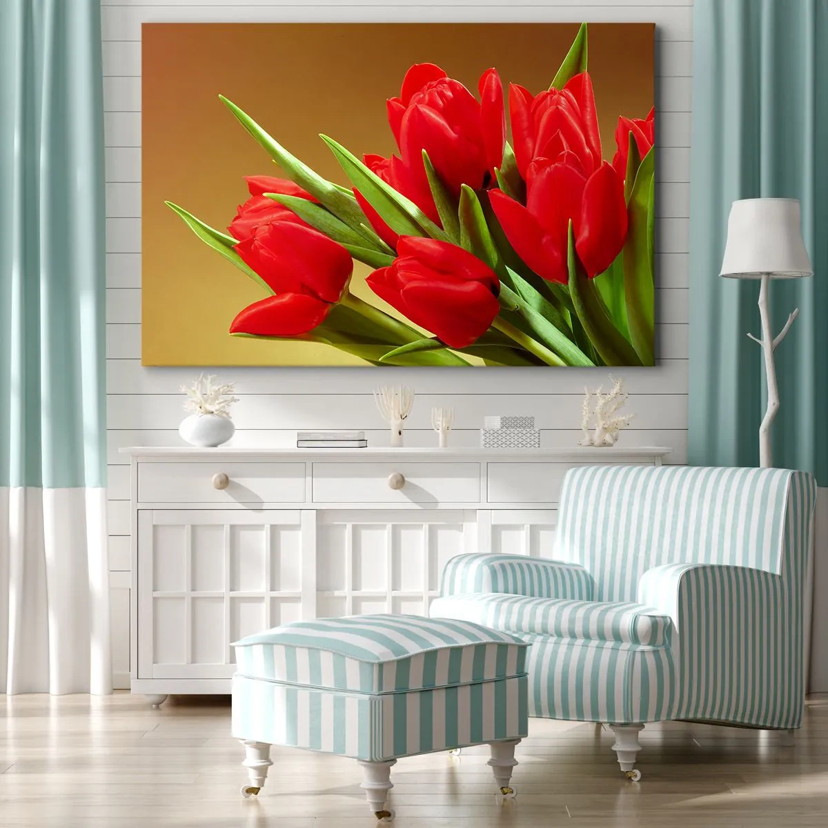 Canvastavla - Bild på duk - En bukett röda tulpaner på en guldfärgad bakgrund med gröna blad. - 70x50cm - Vårglädje - Modern väggdekoration för vardagsrum och sovrum ARTTOR