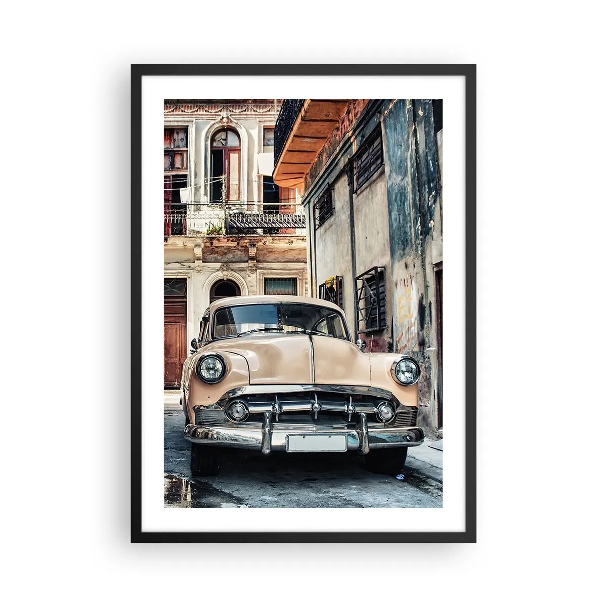 Affisch i svart ram - En klassisk bil i en retro urban miljö - 50x70cm - Siesta i Havana - Modern väggdekoration för vardagsrum och sovrum ARTTOR