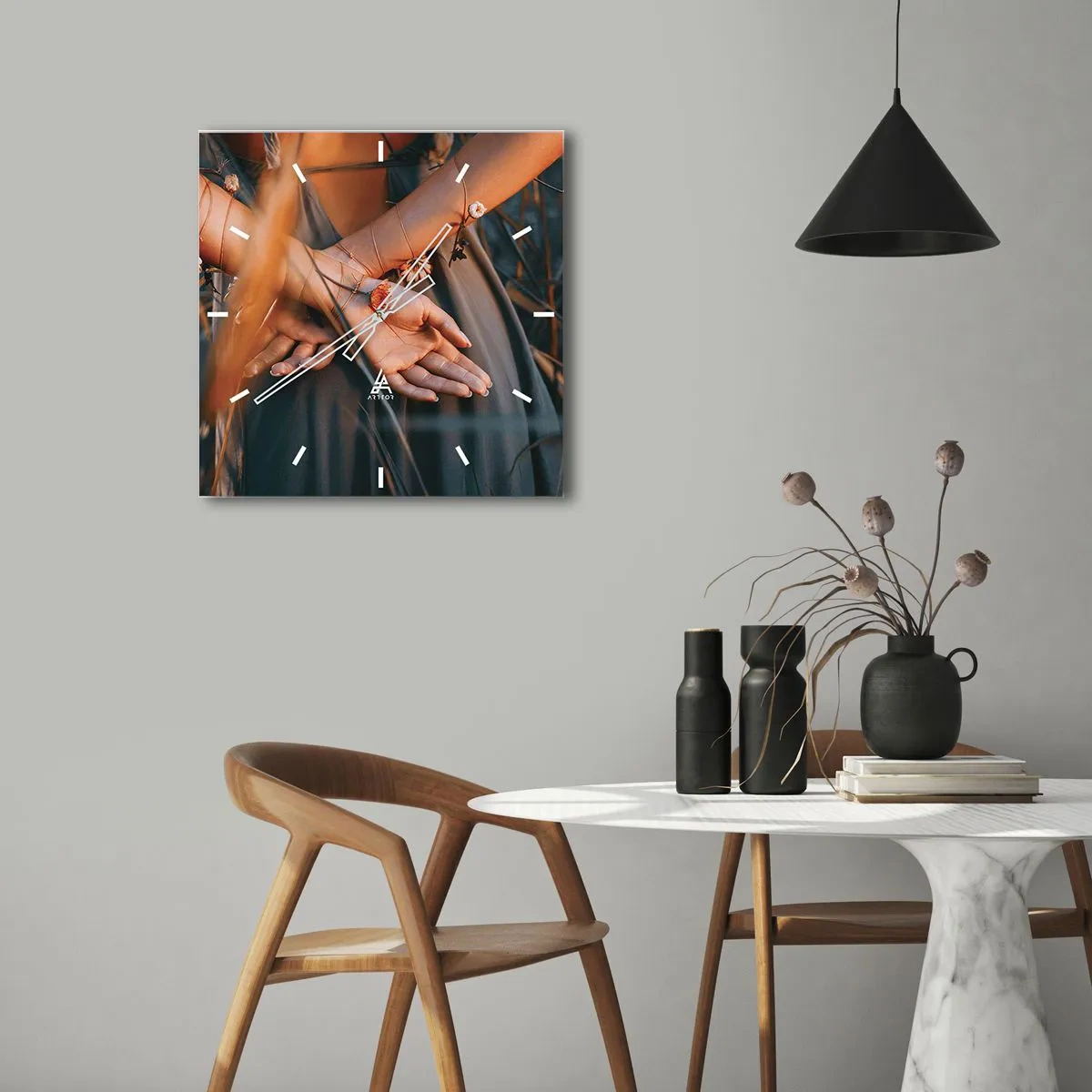 Väggklocka - Klocka på glas - Bunden till naturen - 30x30 cm