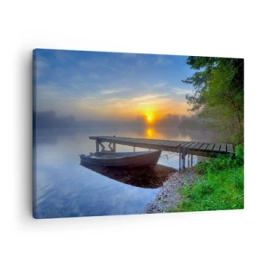 Canvastavla - Bild på duk - En sjöbrygga vid soluppgången med en båt vid stranden - 70x50cm - Det vanliga förvandlas till det magiska - Modern väggdekoration för vardagsrum och sovrum ARTTOR