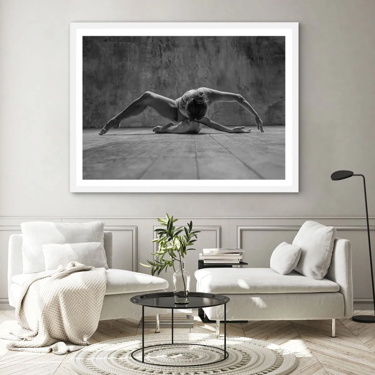 Affisch i vit ram - Upphittad symmetri - 70x50 cm