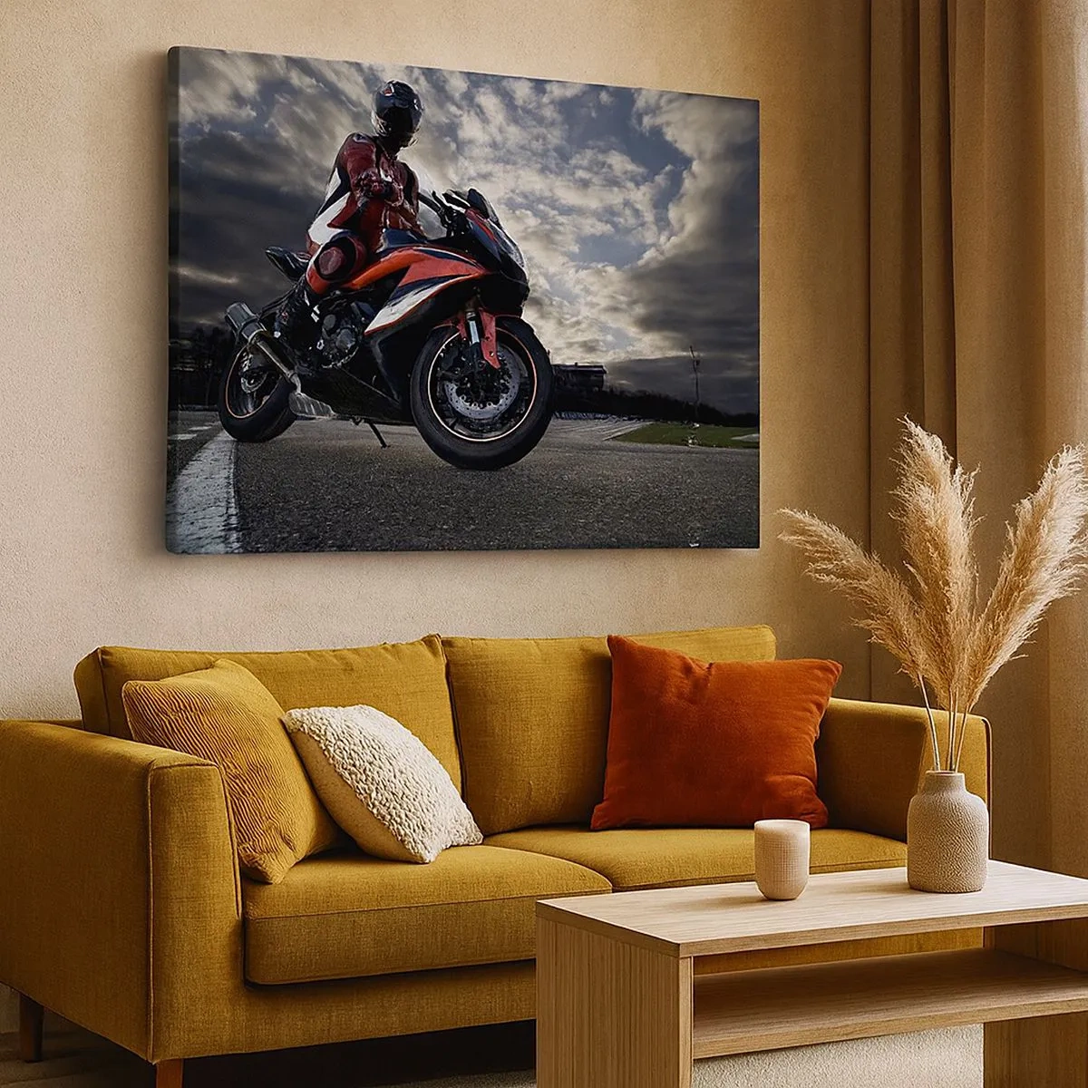 Canvastavla - Bild på duk - En motorcyklist på en sportmotorcykel mot en molnig himmel - 70x50cm - Mörk ryttare - Modern väggdekoration för vardagsrum och sovrum ARTTOR