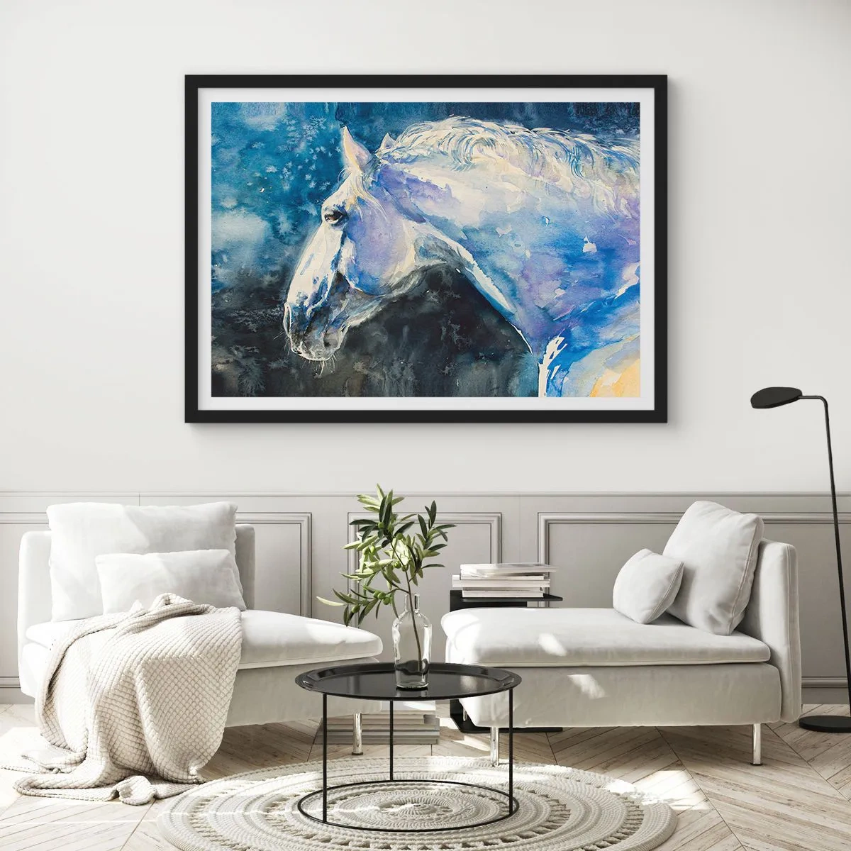 Affisch i svart ram - Porträtt i blått sken - 40x30 cm