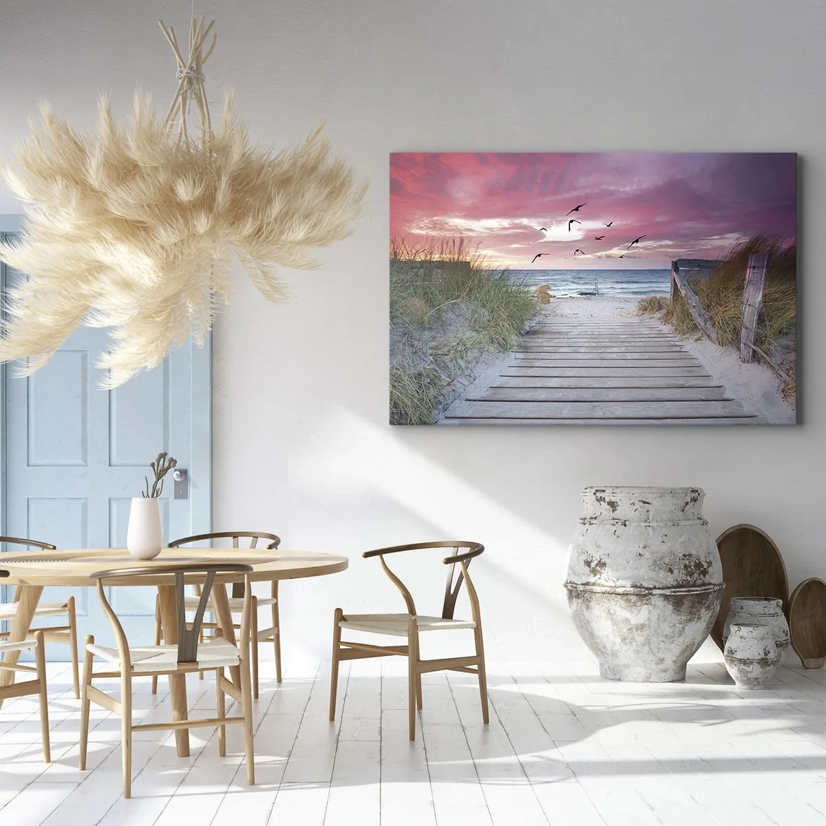 Canvastavla - Bild på duk - Trästig på stranden vid rosa solnedgång - 70x50cm - Östersjöimpression - Modern väggdekoration för vardagsrum och sovrum ARTTOR