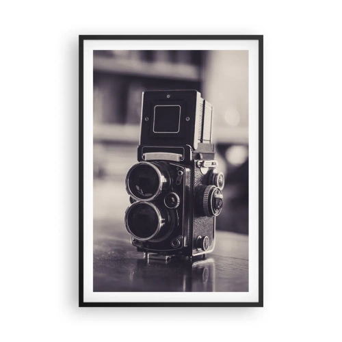 Affisch i svart ram - Ett gammalt fotografis magi - 61x91 cm