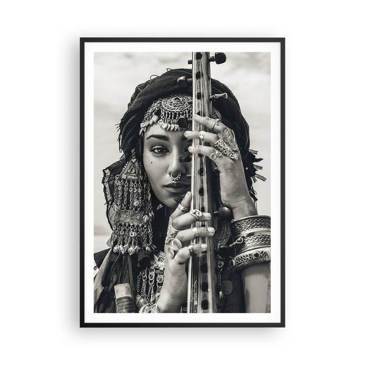 Affisch i svart ram - Bara Orientens musik - 70x100 cm