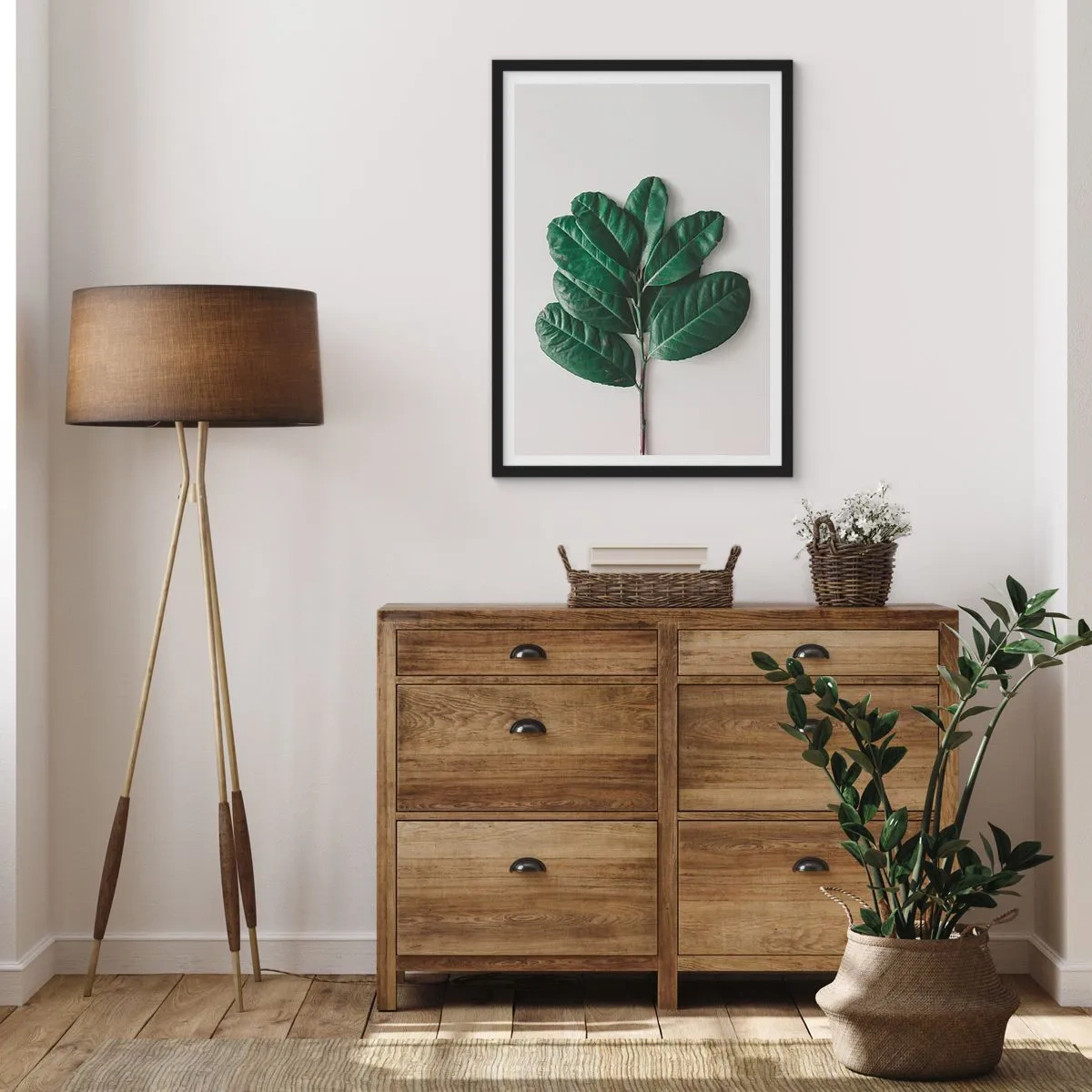 Affisch i svart ram - En gren med mörkgröna blad på en ljus bakgrund - 50x70cm - Själva naturens bild - Modern väggdekoration för vardagsrum och sovrum ARTTOR