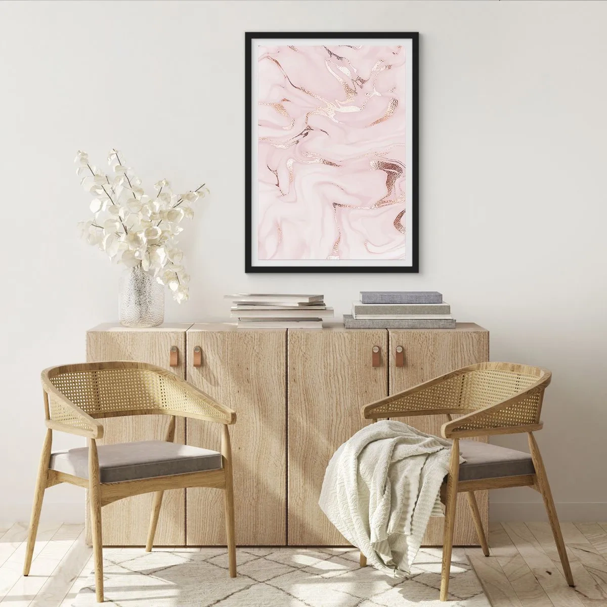 Affisch i svart ram - Elegant marmormönster i rosa nyanser med gulddetaljer - 50x70cm - Rosa raseri - Modern väggdekoration för vardagsrum och sovrum ARTTOR